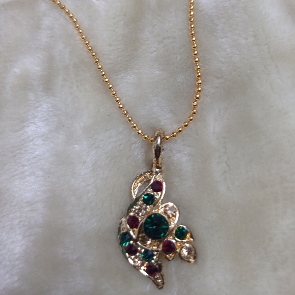 Golden Pendent Set with earrings - Picture 3 of 5